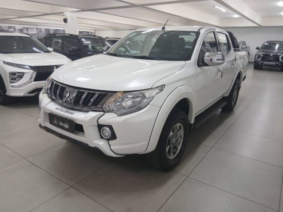 MITSUBISHI L200 TRITON 2.4 16V TURBO DIESEL SPORT HPE CD 4P 4X4 AUTOMÁTICO